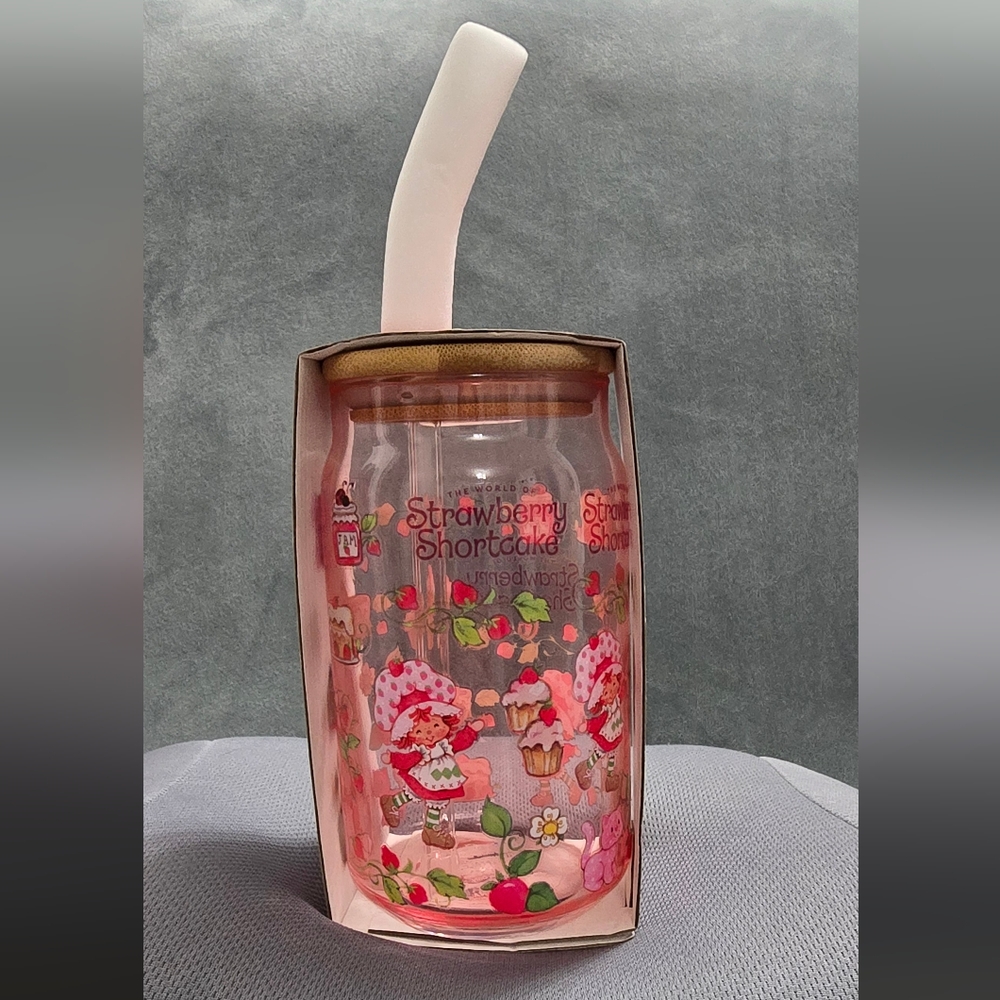 Strawberry Shortcake Glass Tumbler With Straw